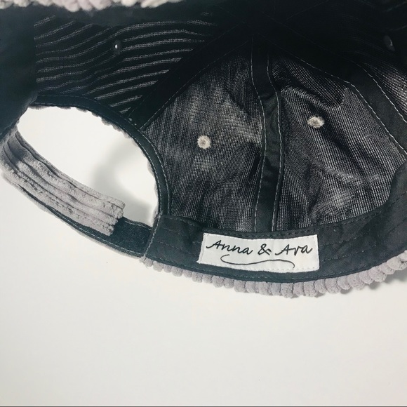Anna and Ava Gray PomPom Hat - Picture 7 of 8